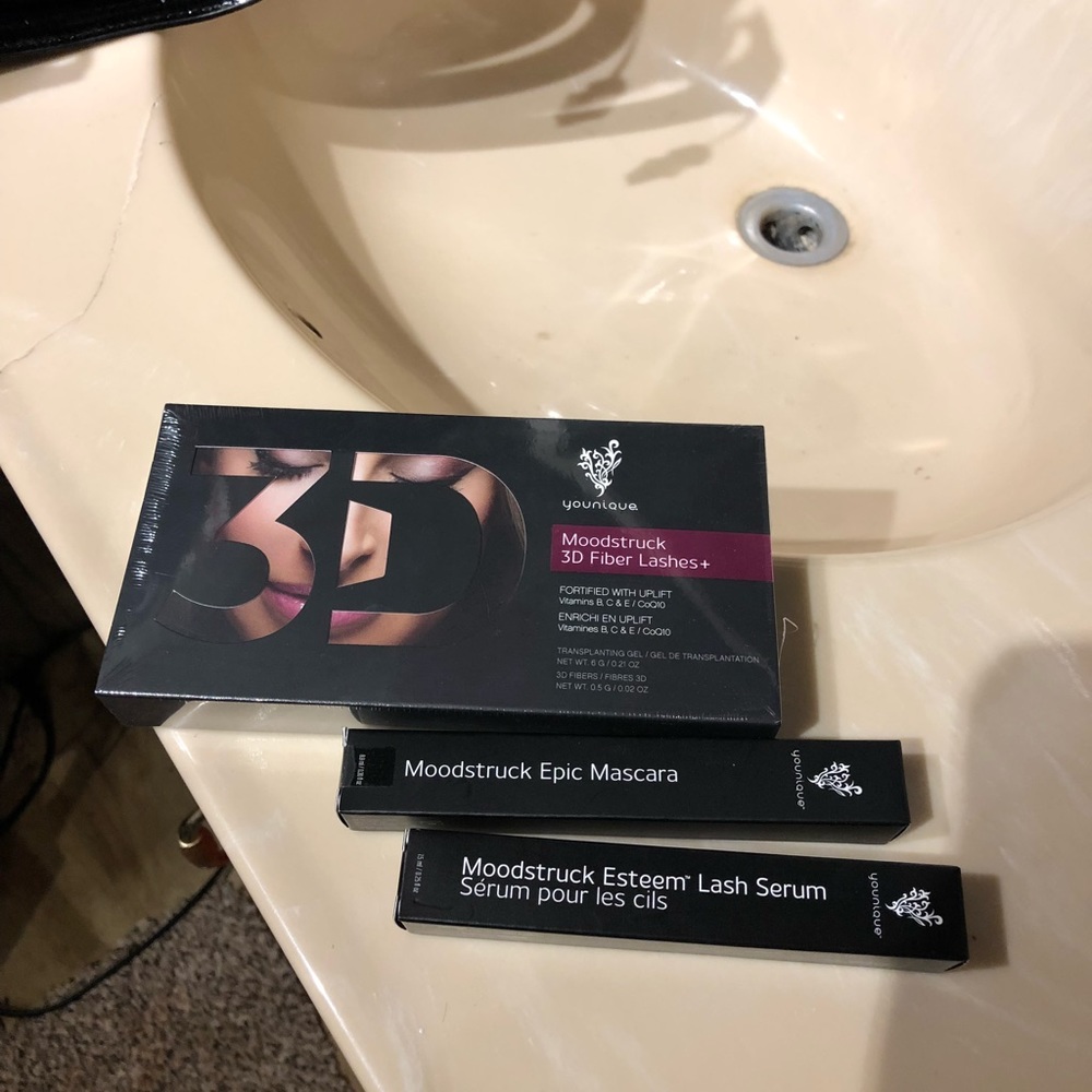 Younique 3D fiber lashes